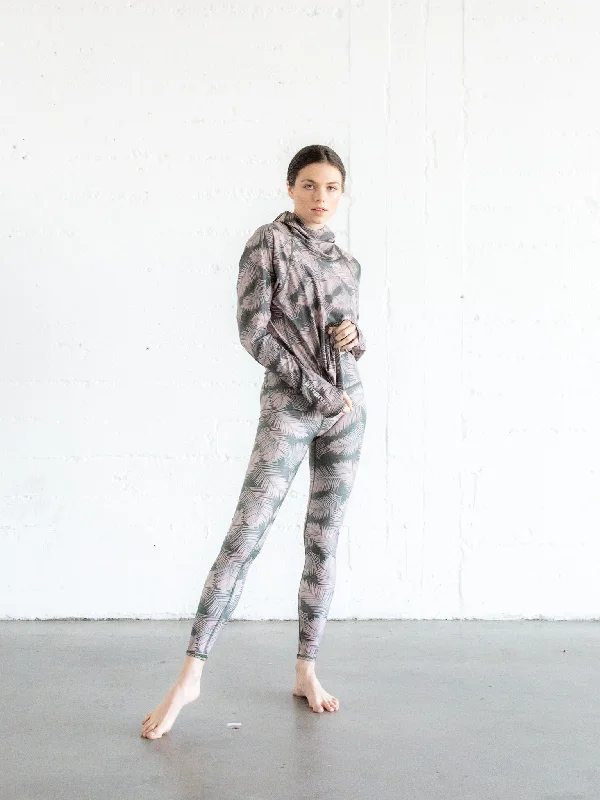 WOMEN'S SWIM LEGGINGS  - NIGHT PALM Elegant Printed Leggings with Pockets