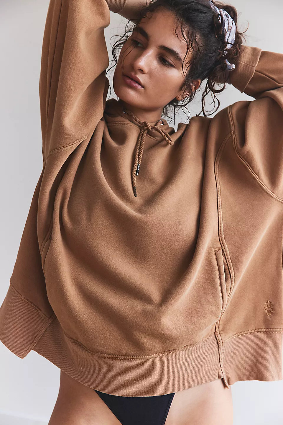 Free People Sprint To The Finish Hoodie - CAMEL Hoodie with Oversized Fit Loose Comfortable