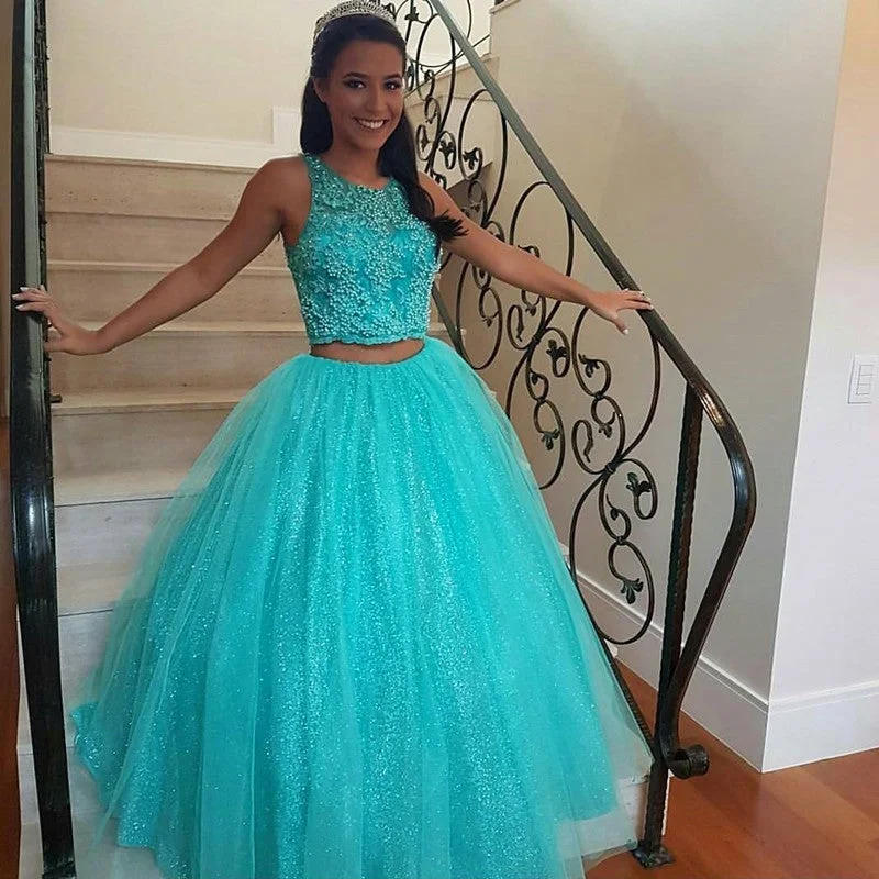 Pretty Lace Crop Top Tulle Ball Gowns Quinceanera Dresses Two Piece Seamless Knitted Crochet
