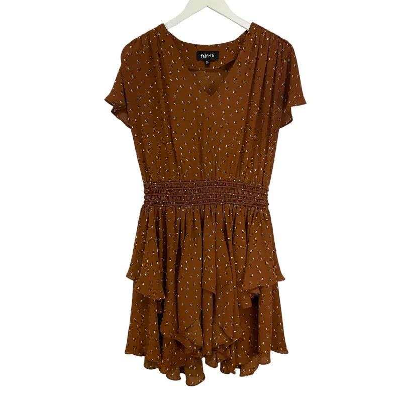 Dress Casual Midi By Fabrik In Brown, Size: M Cozy T-shirt Midi Dress
