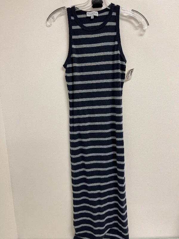 Dress Casual Midi By Michael Stars In Striped Pattern, Size: Xs Trendy Smocked Detail Midi Dress Dress Casual Midi By Michael Stars In Striped Pattern, Size: Xs Trendy Smocked Detail Midi Dress